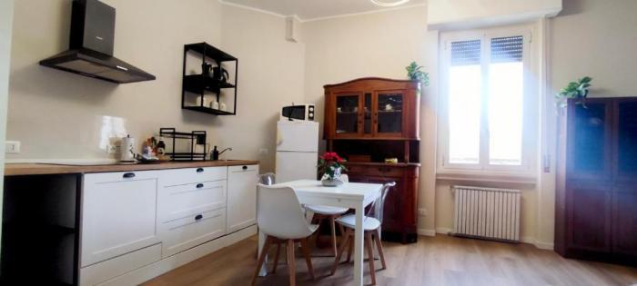 2 Bedroom Gem Near Milano Centrale Fast Wi Fi Kademy House Oda fotoğraf