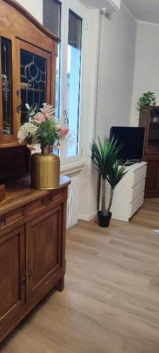 2 Bedroom Gem Near Milano Centrale Fast Wi Fi Kademy House Oda fotoğraf
