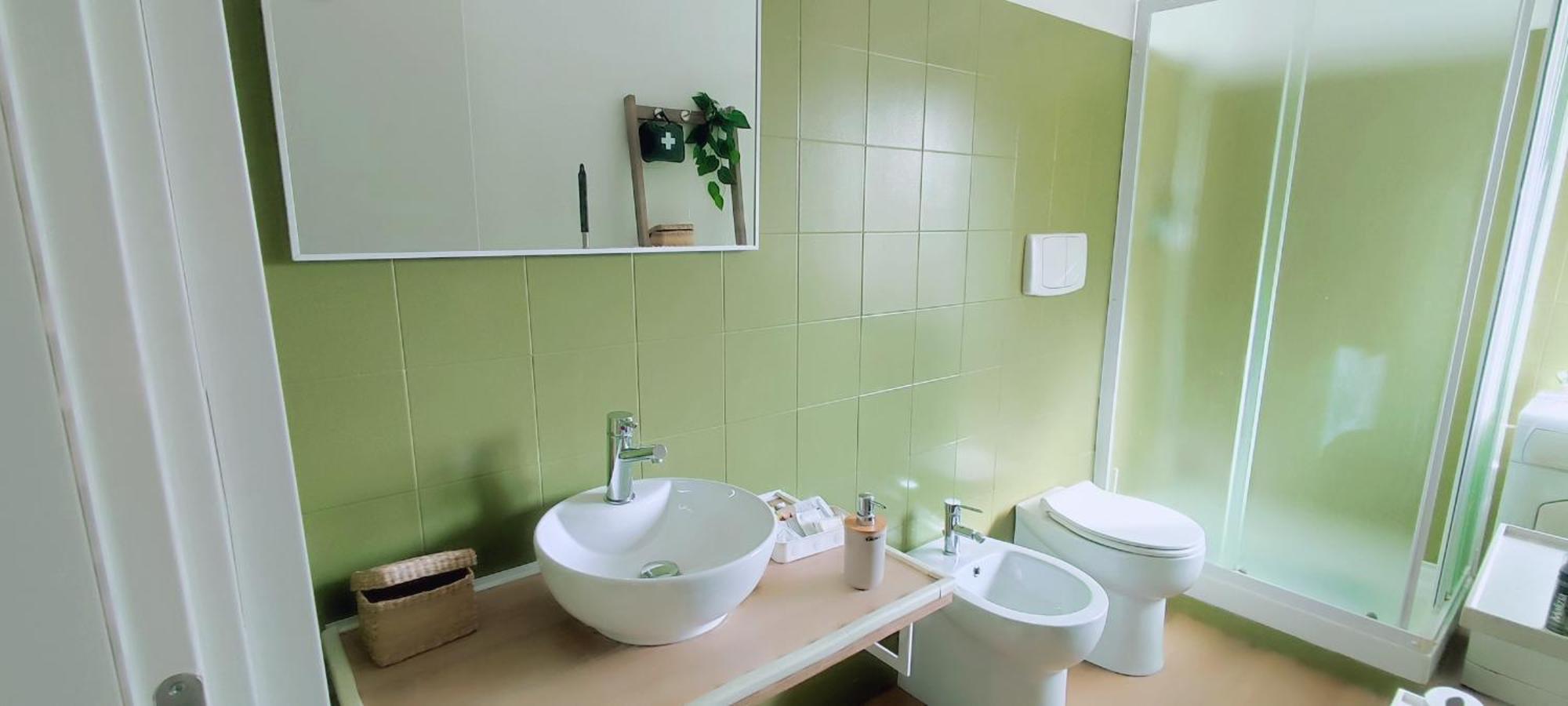 2 Bedroom Gem Near Milano Centrale Fast Wi Fi Kademy House Dış mekan fotoğraf