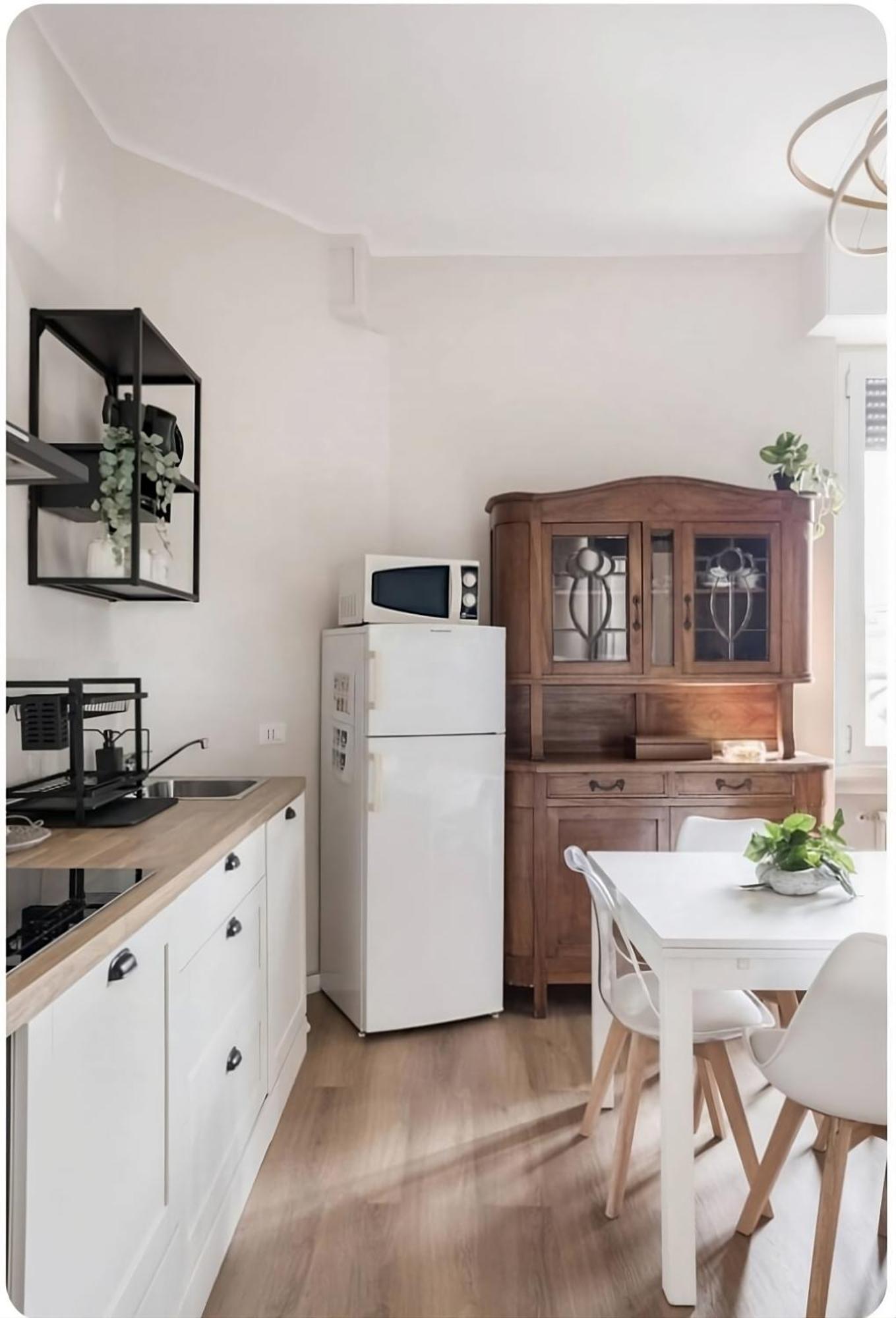 2 Bedroom Gem Near Milano Centrale Fast Wi Fi Kademy House Dış mekan fotoğraf