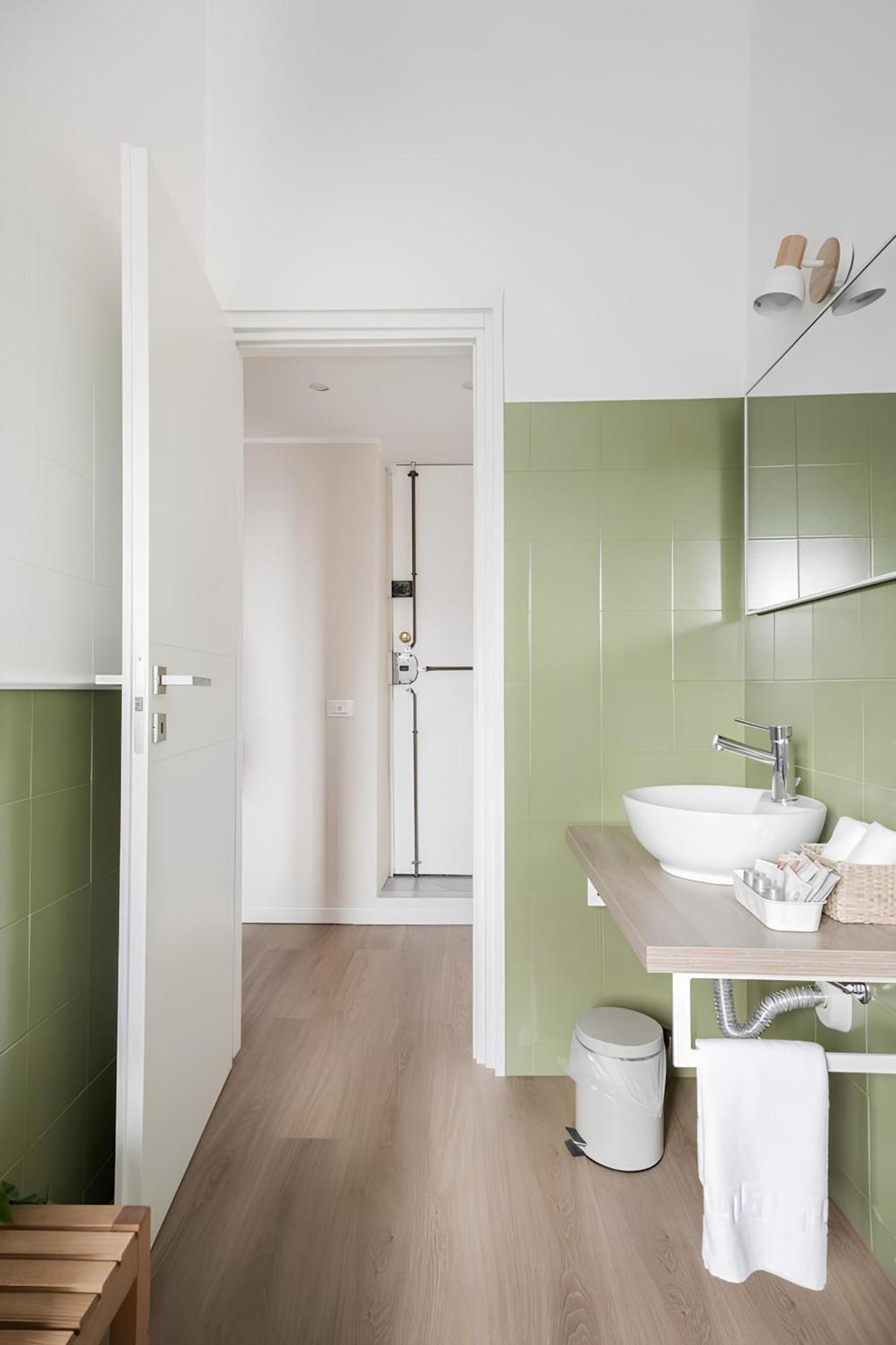 2 Bedroom Gem Near Milano Centrale Fast Wi Fi Kademy House Dış mekan fotoğraf