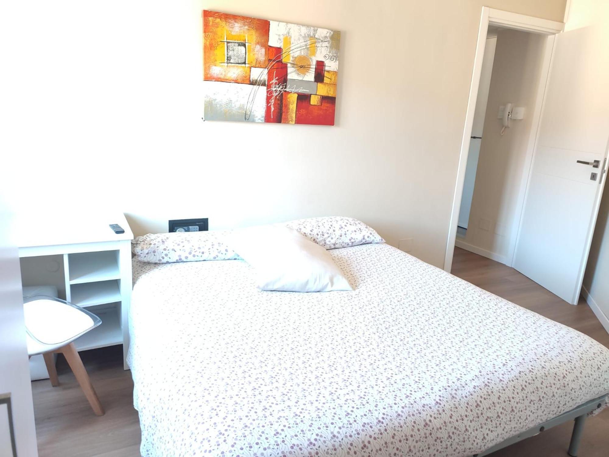 2 Bedroom Gem Near Milano Centrale Fast Wi Fi Kademy House Dış mekan fotoğraf